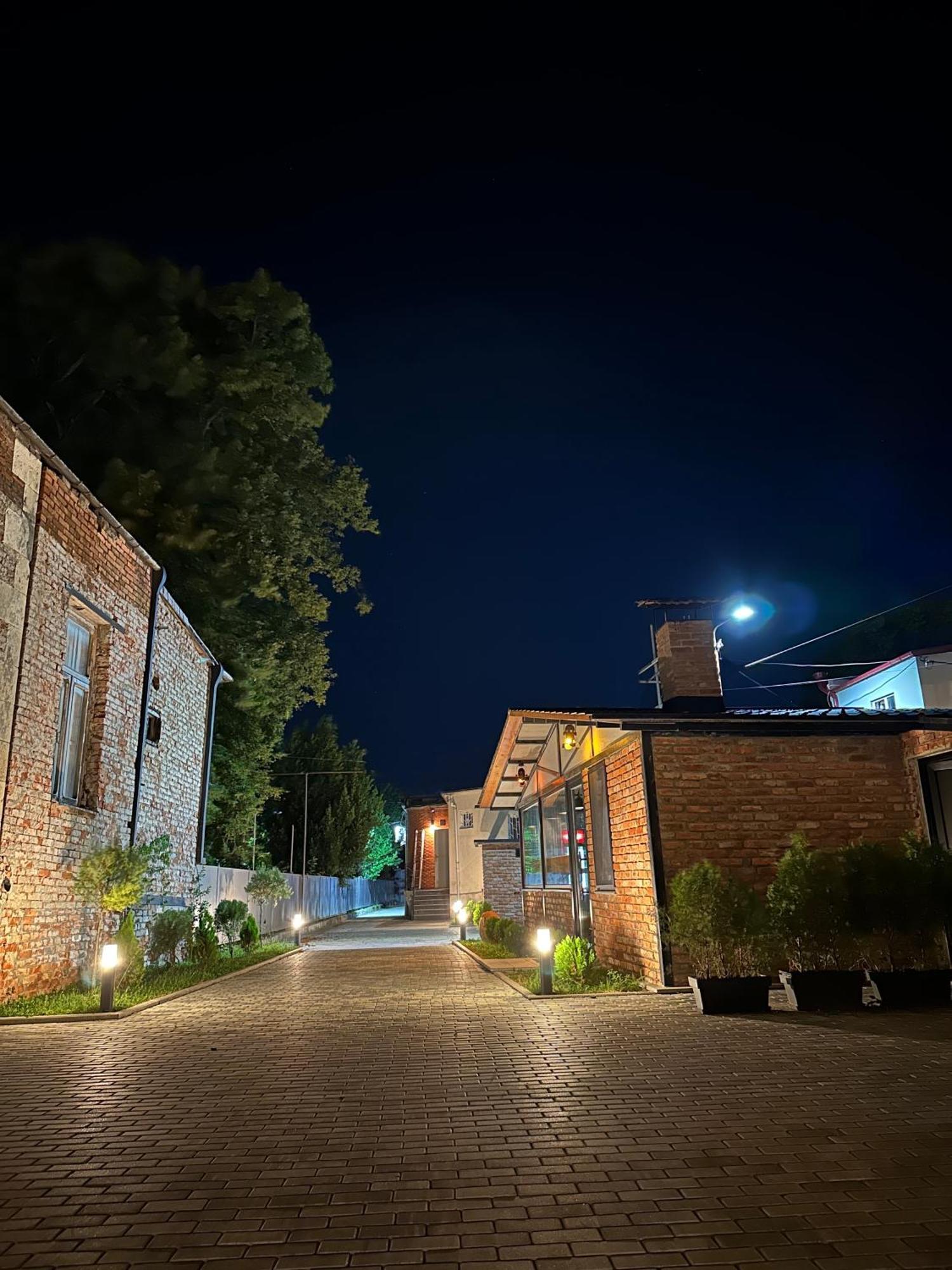 Hotel Ticiani 15 Kutaissi Exterior foto
